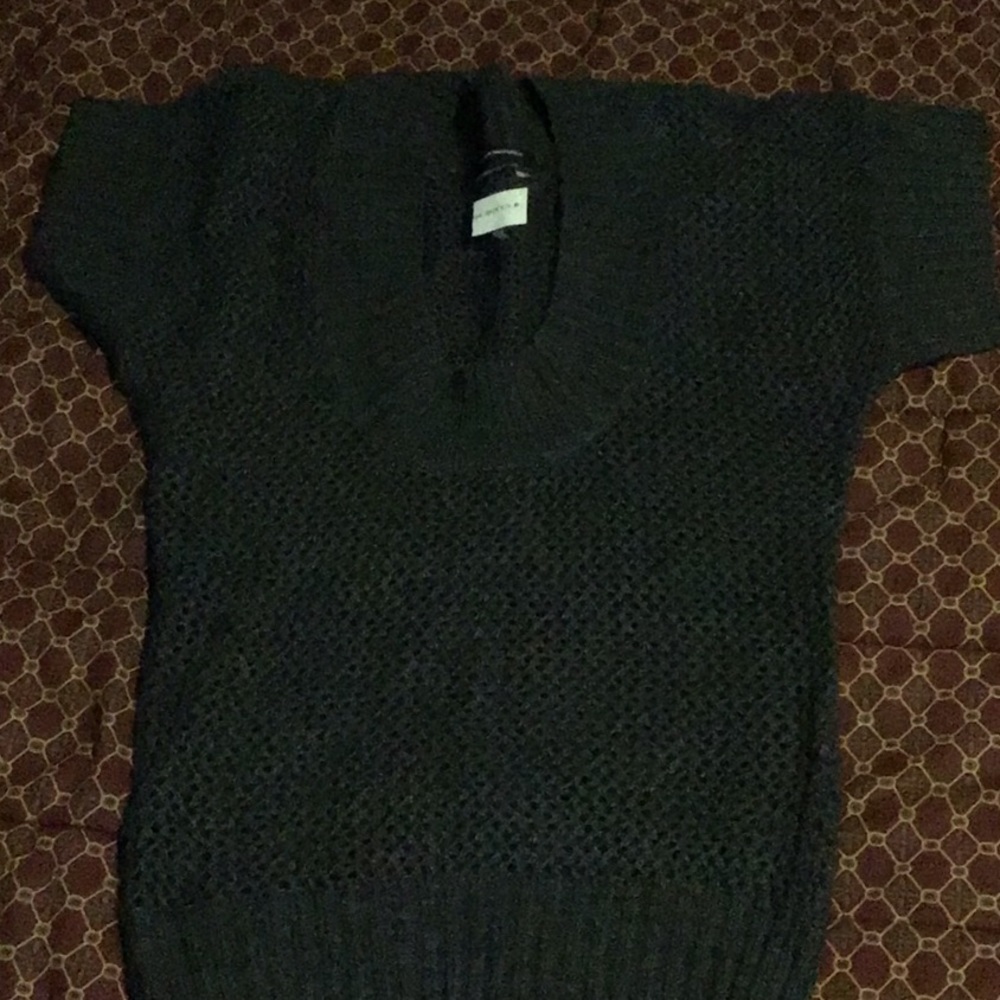 Club Monaco short sleeve sweater size s/p